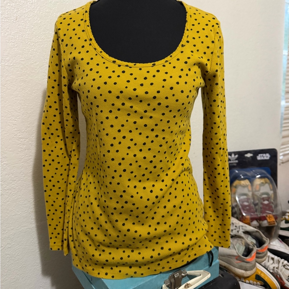 Old Navy Mustard and Black Polka Dot Long Sleeve Tee